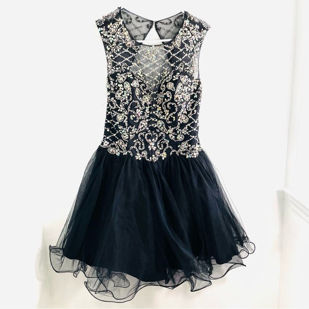 NWT Milano Formals Black Silver Beaded Mesh Keyhole Open Back Formal Prom 10